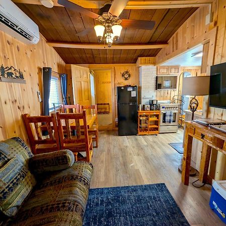 Yellowstone'S Treasure Cabins Gardiner Bagian luar foto