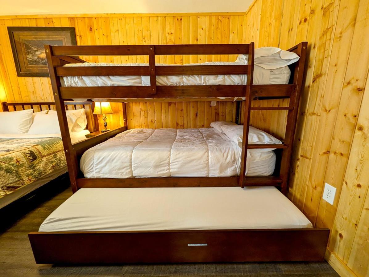 Yellowstone'S Treasure Cabins Gardiner Bagian luar foto