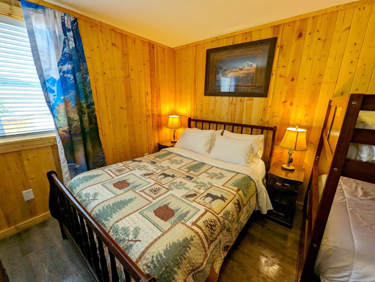 Yellowstone'S Treasure Cabins Gardiner Bagian luar foto