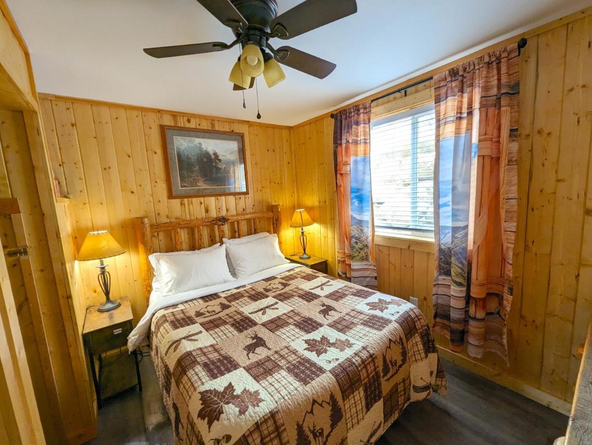 Yellowstone'S Treasure Cabins Gardiner Bagian luar foto
