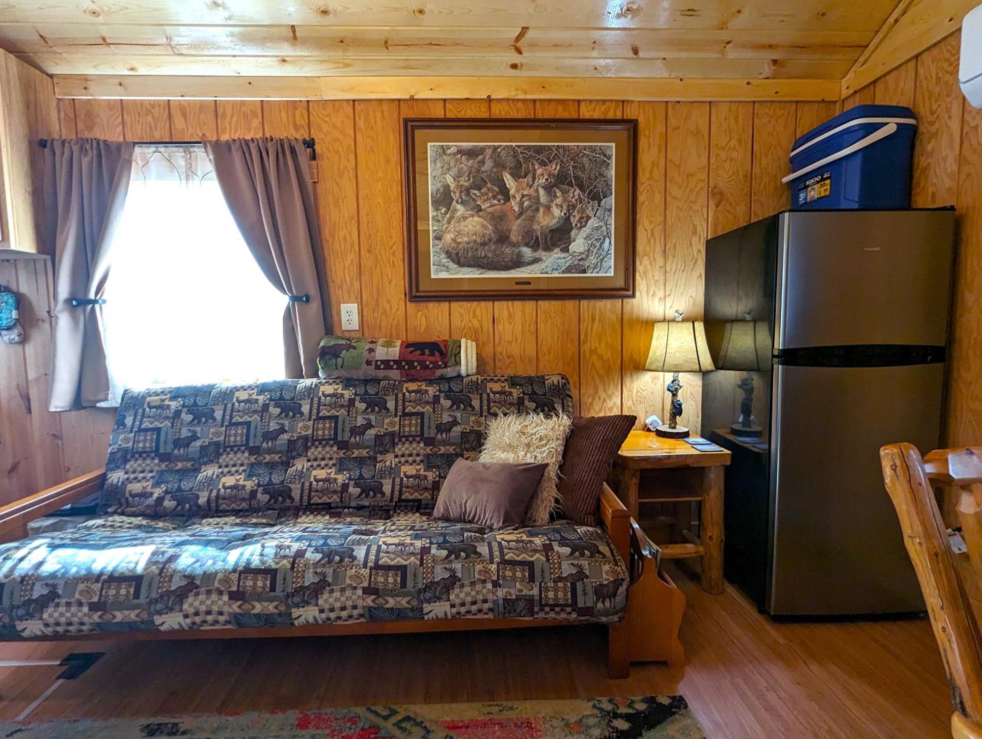 Yellowstone'S Treasure Cabins Gardiner Bagian luar foto