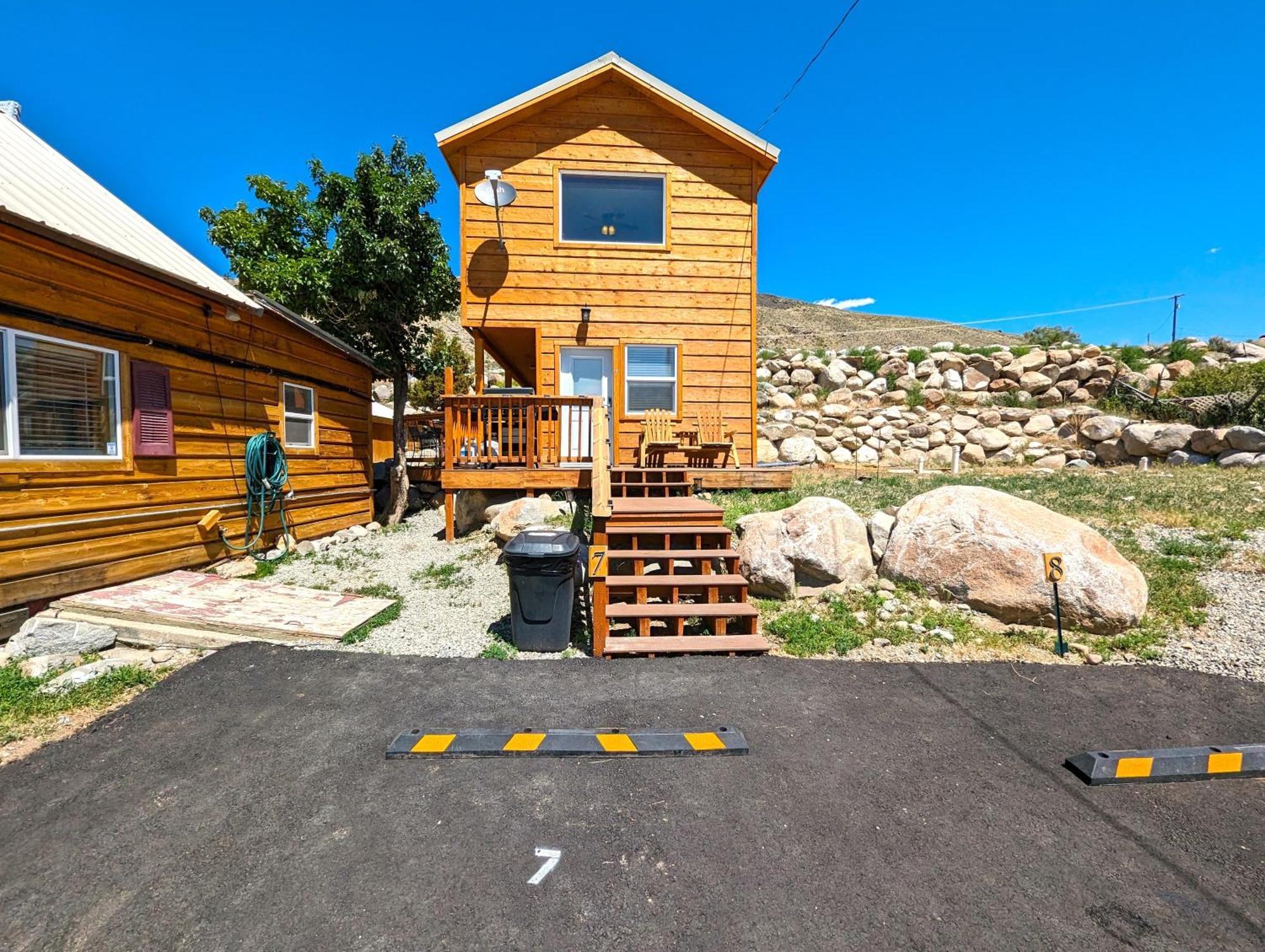 Yellowstone'S Treasure Cabins Gardiner Bagian luar foto